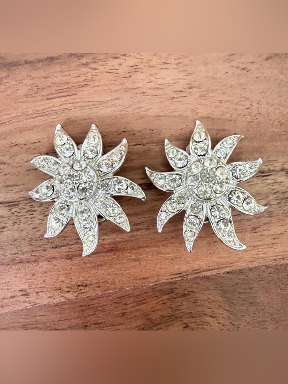 VTG Sarah Coventry Silvery Sunburst Clip Earrings Clear Rhinestone MCM Celestial